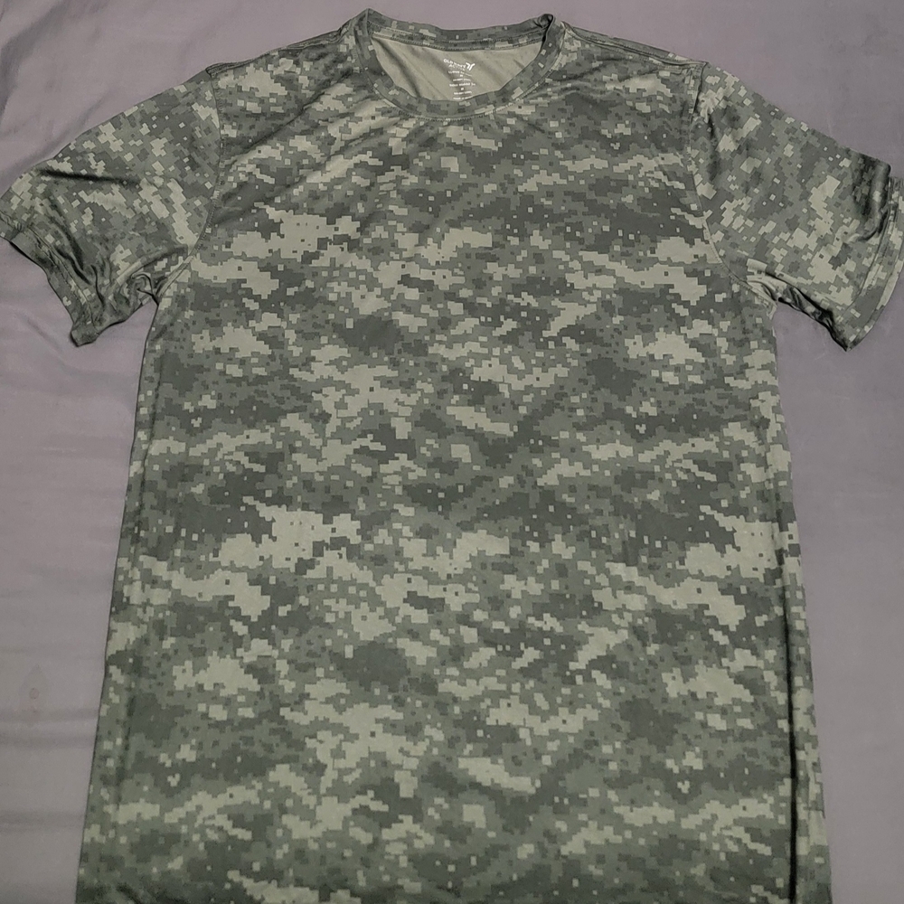 Old Navy Gray Camo Short Sleeve Tee Size M